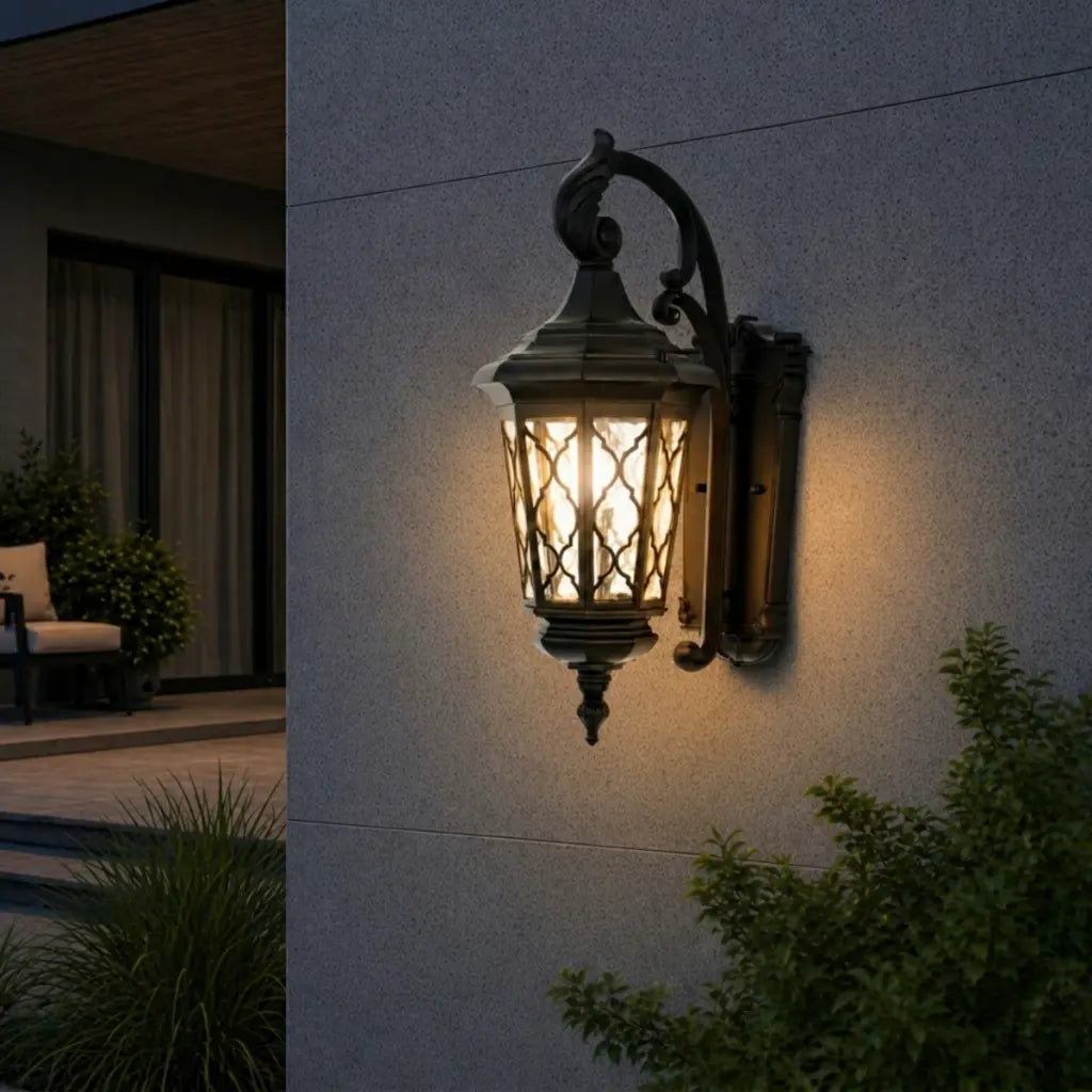 BRINLEY 28CM EXTERIOR WALL LIGHT SMALL