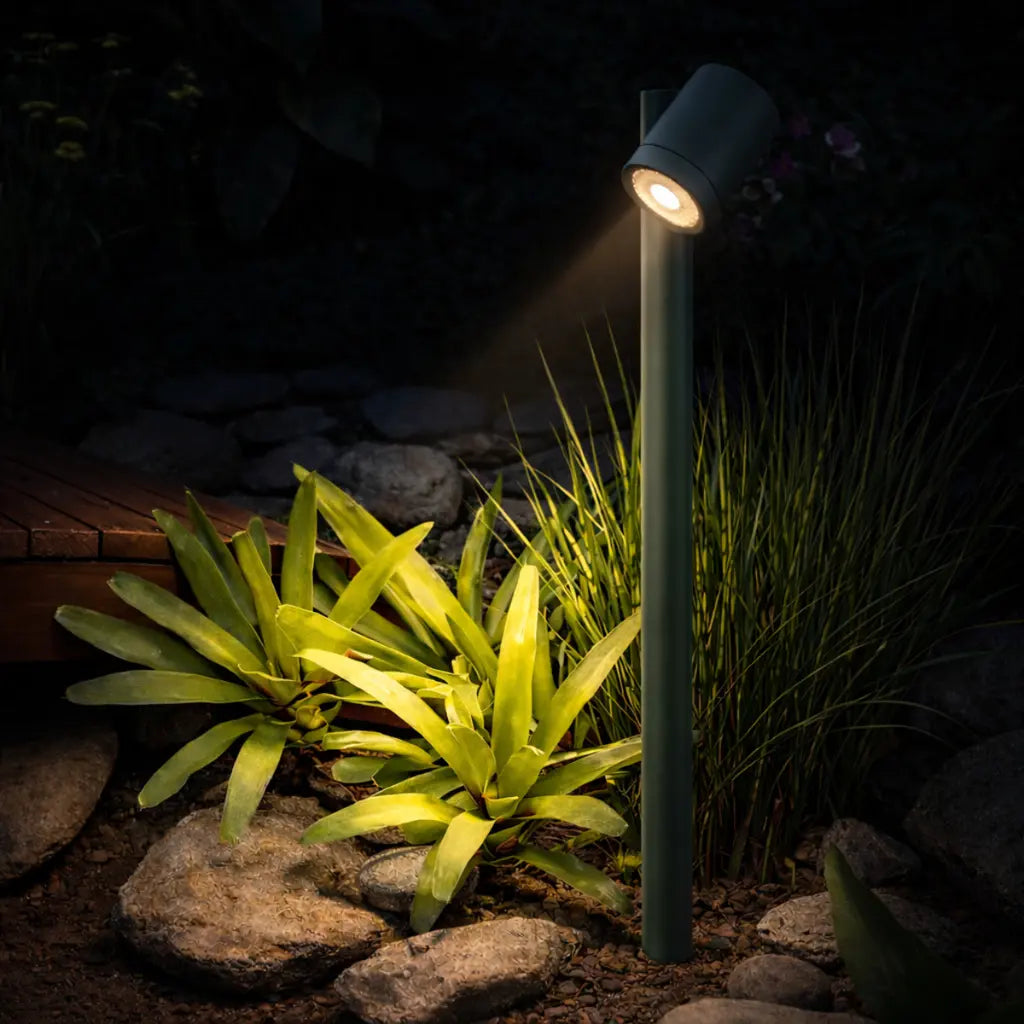 CLOVIS 24V MR16 EXTERIOR POST SPIKE LIGHT