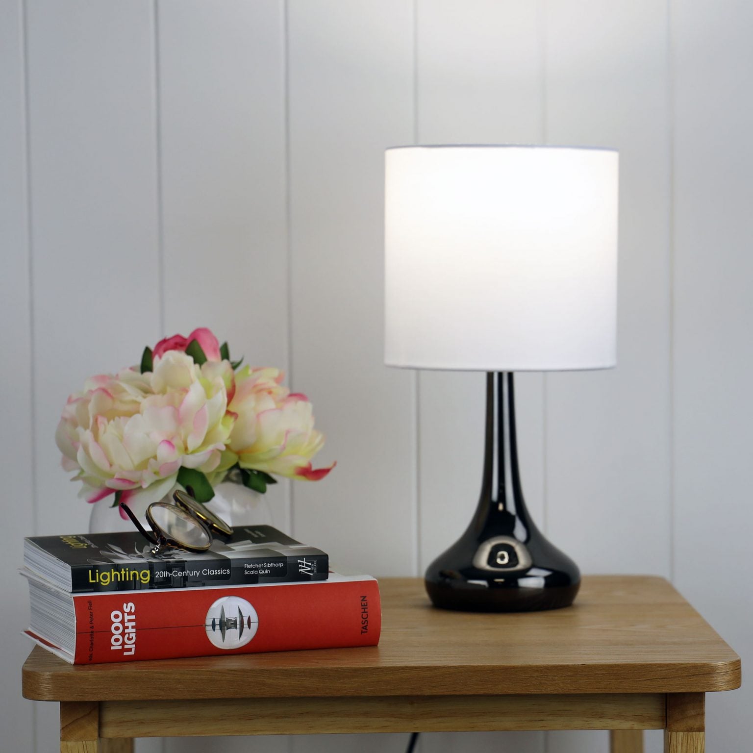 LOLA ON / OFF Touch Lamp in Antique Brass/Brushed Chrome/Gunmetal