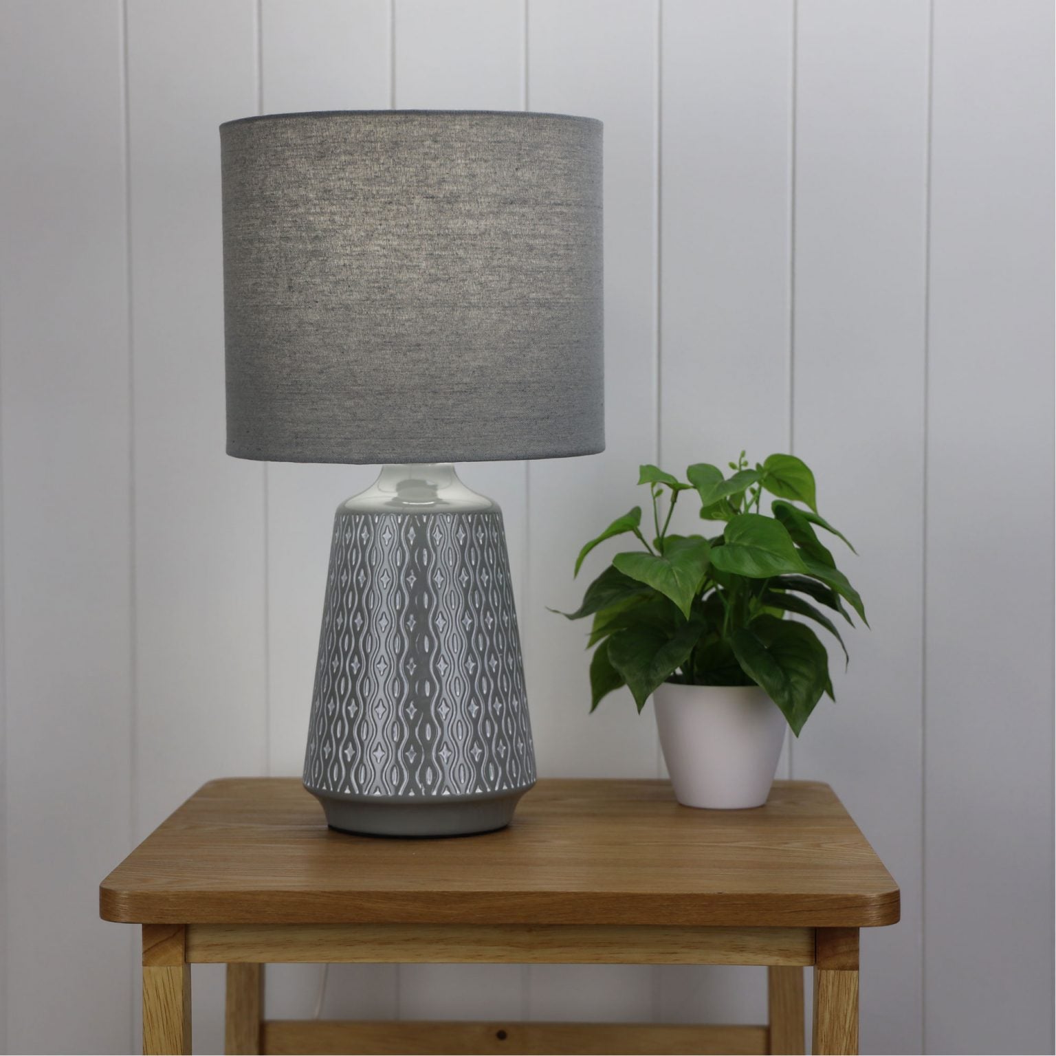 MOANA Ceramic Table Lamp with Shade