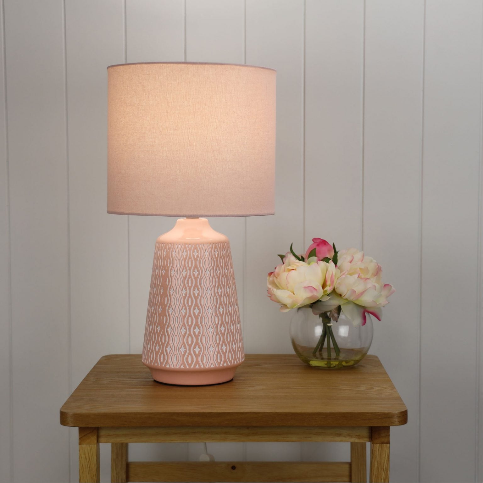 MOANA Ceramic Table Lamp with Shade