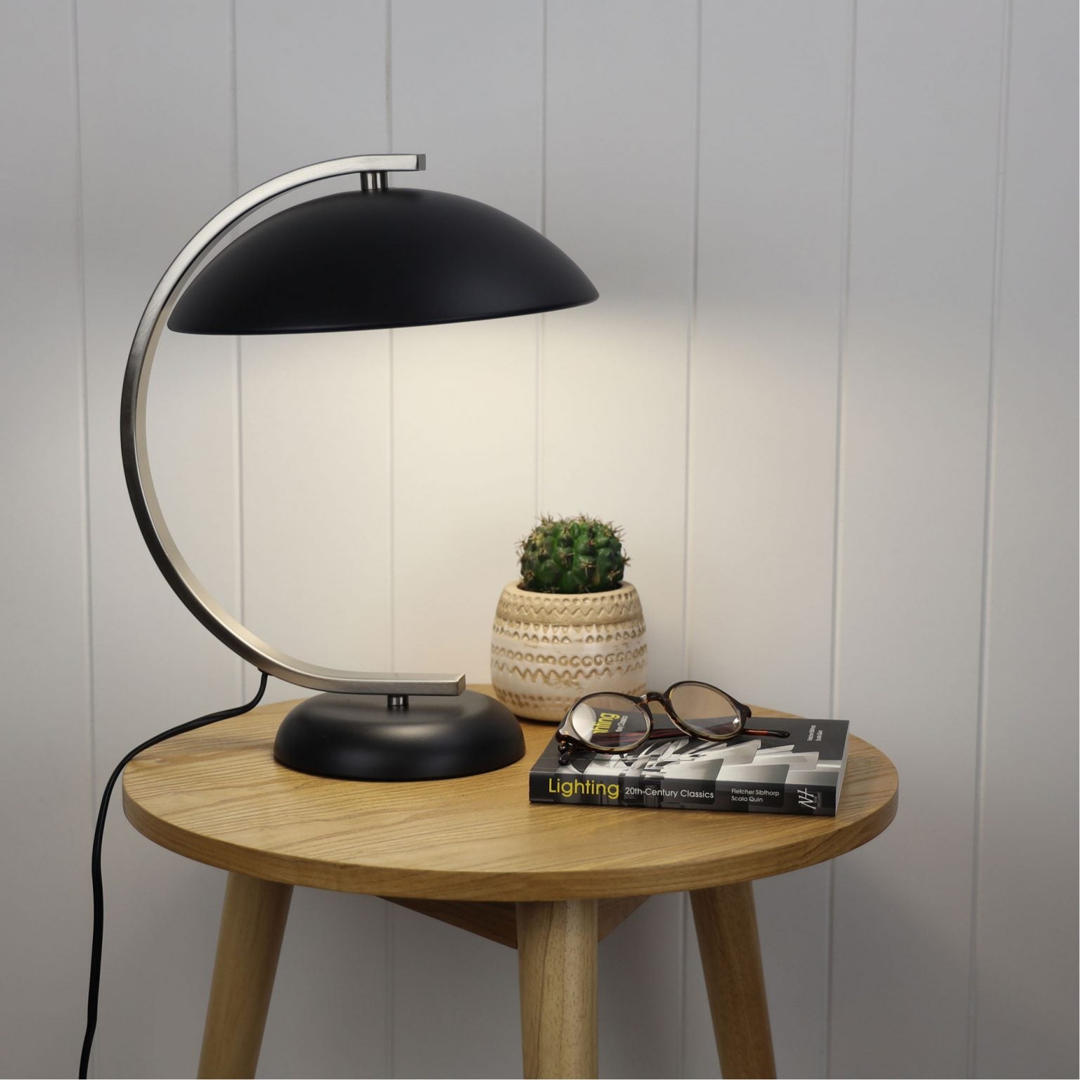 DECO Black Antique Brass/Brushed Chrome Table Lamp
