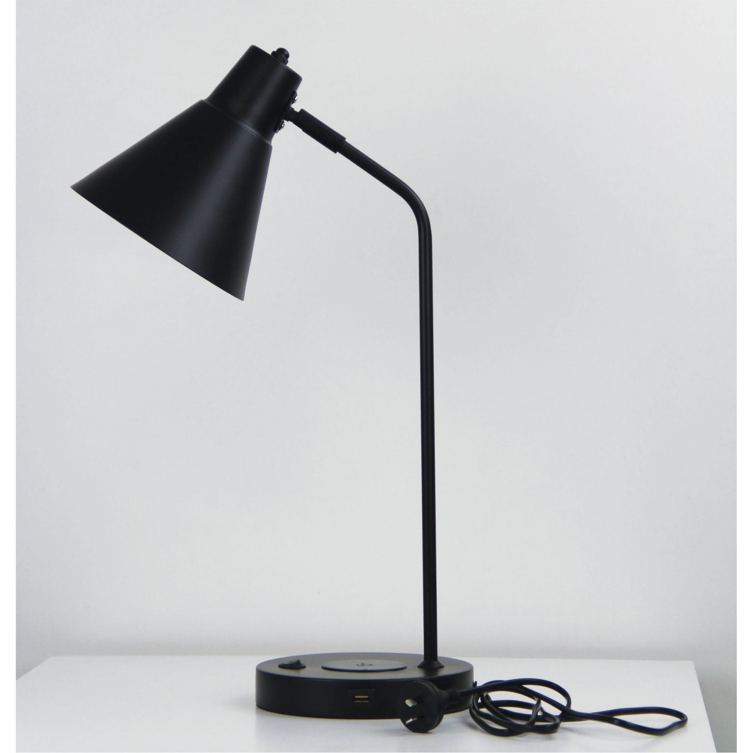 TARGA Desk Lamp with USB and wireless charging