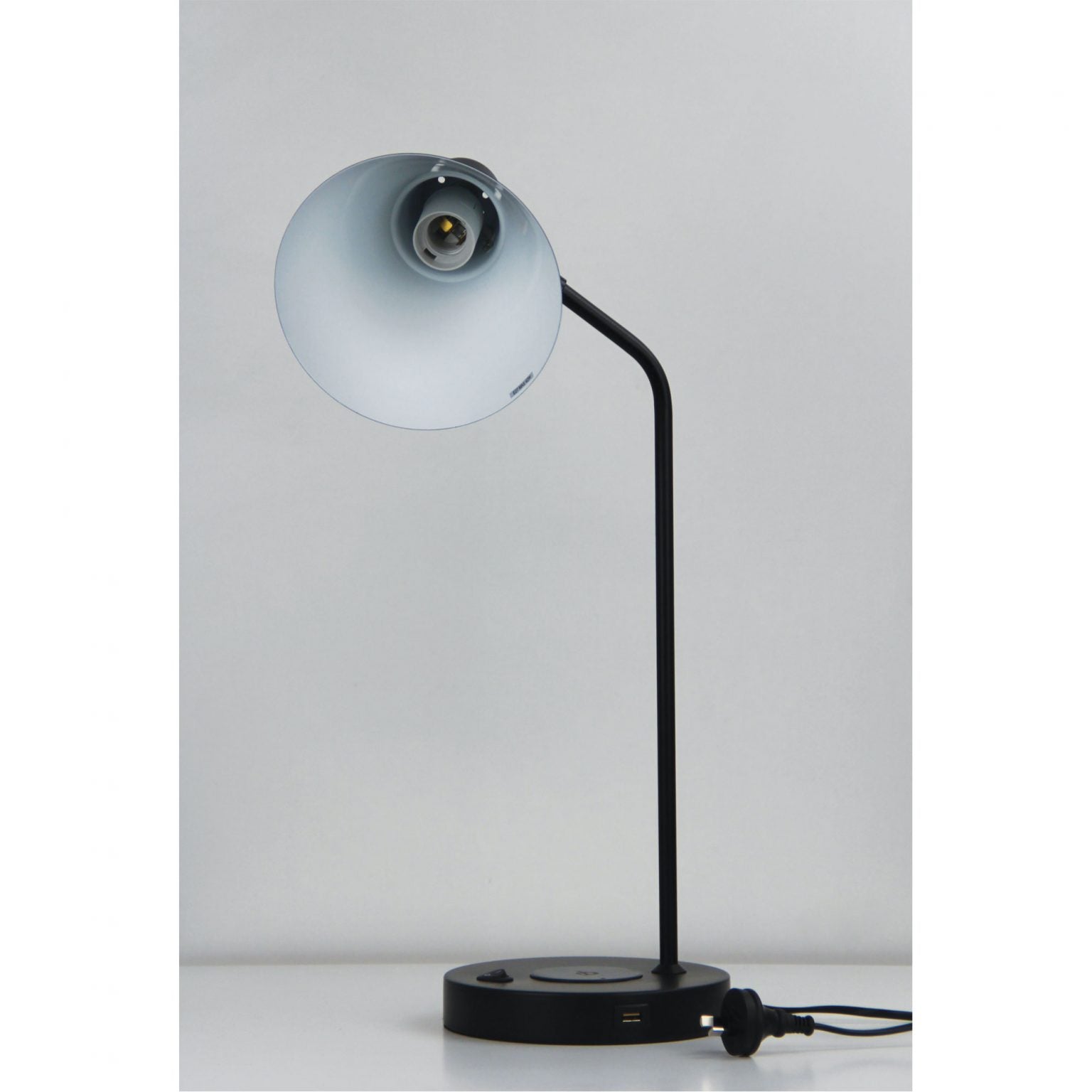 TARGA Desk Lamp with USB and wireless charging