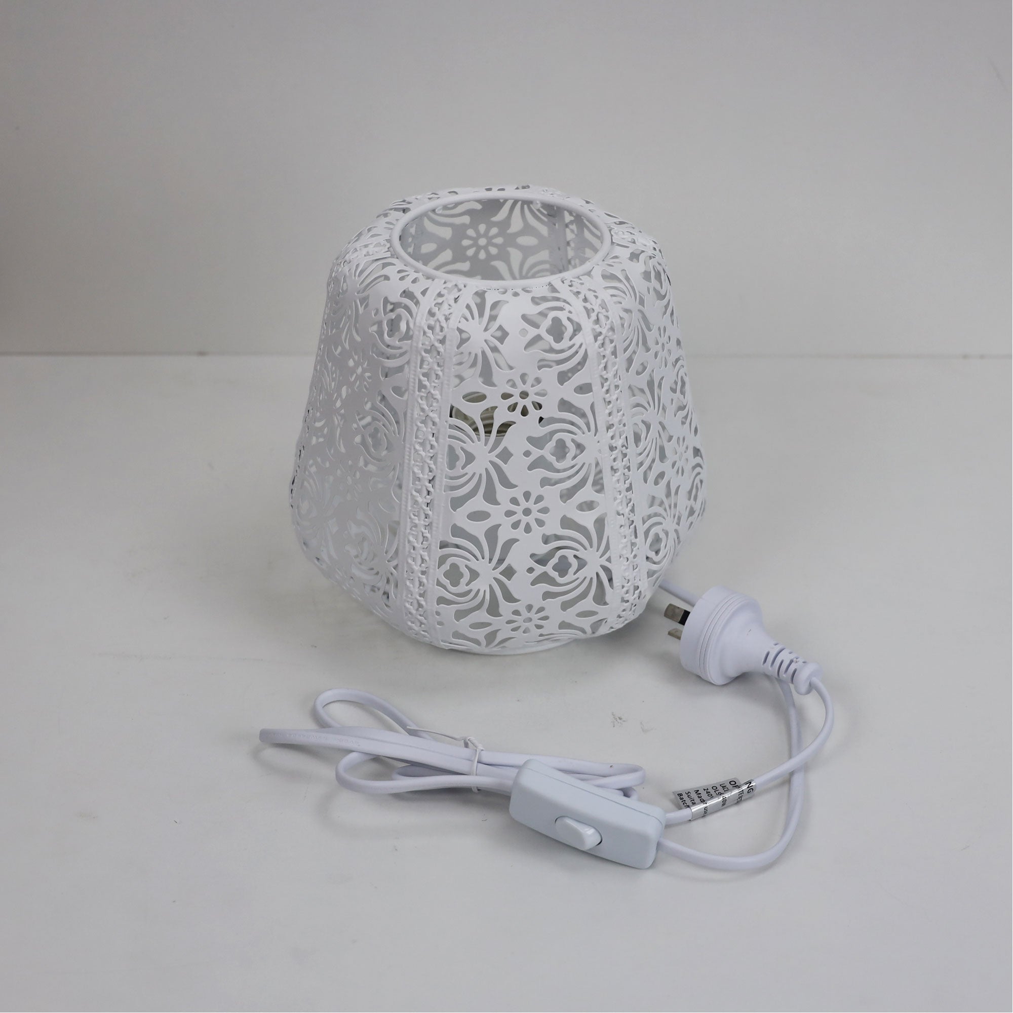 LACE Table Lamp, Metal Base (White)