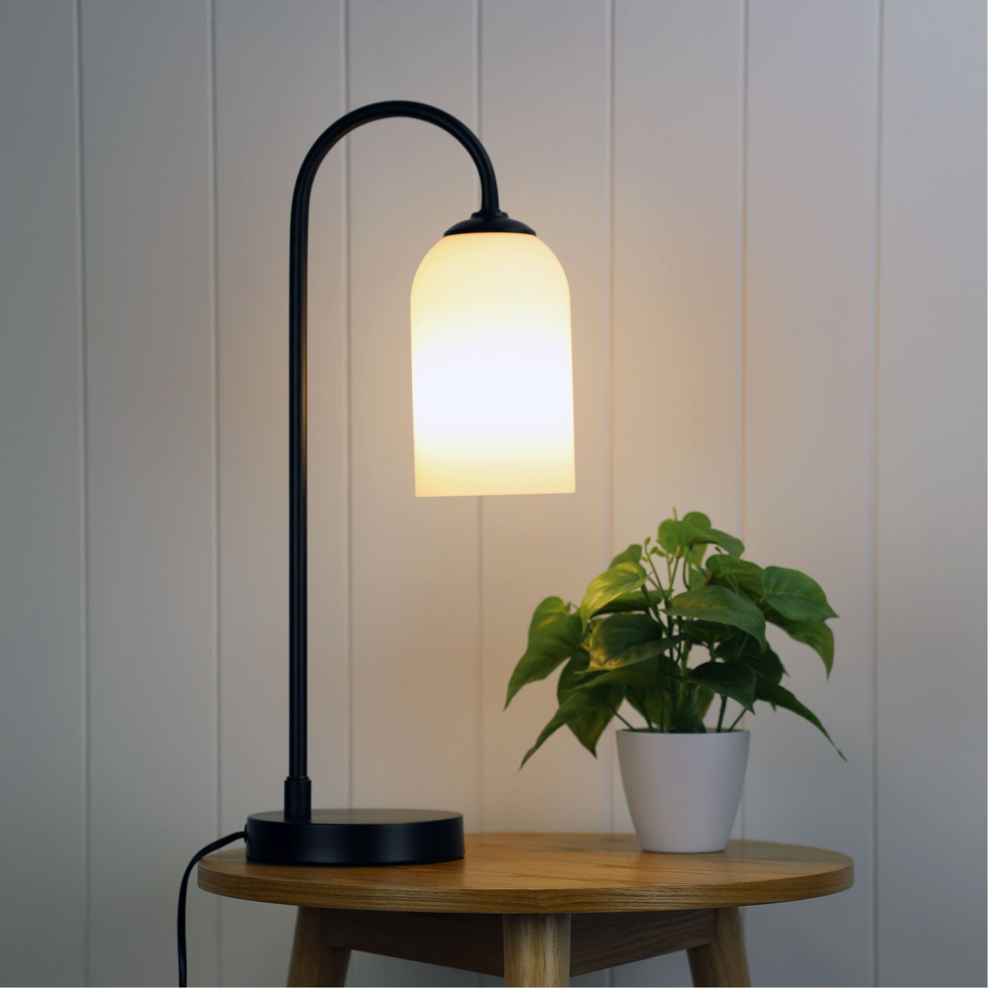 ARLINGTON Opal Matt Glass Table Lamp