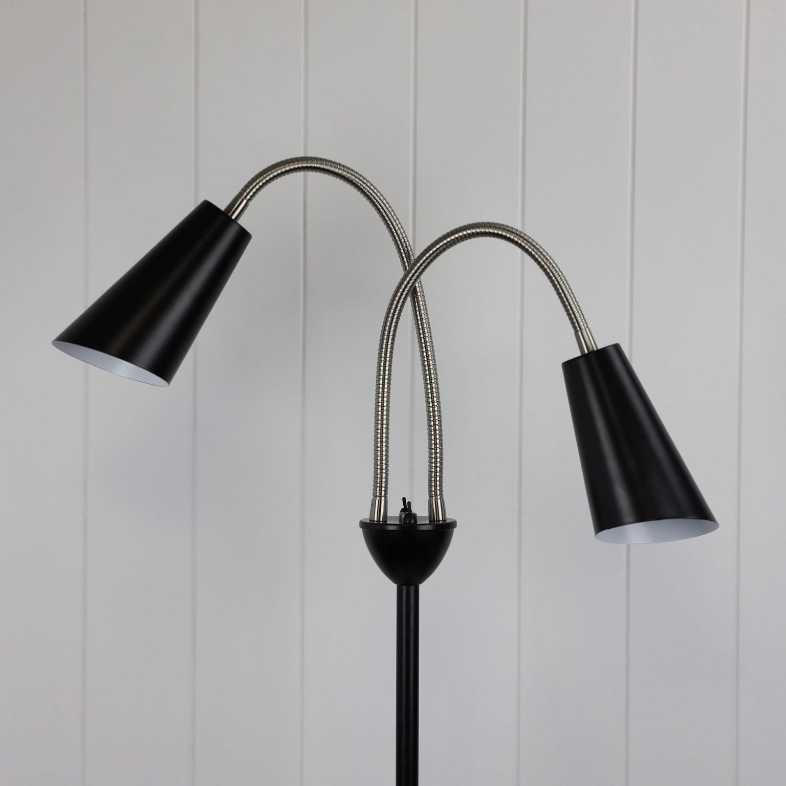 WALT Twin Flexible Neck Lamp Black