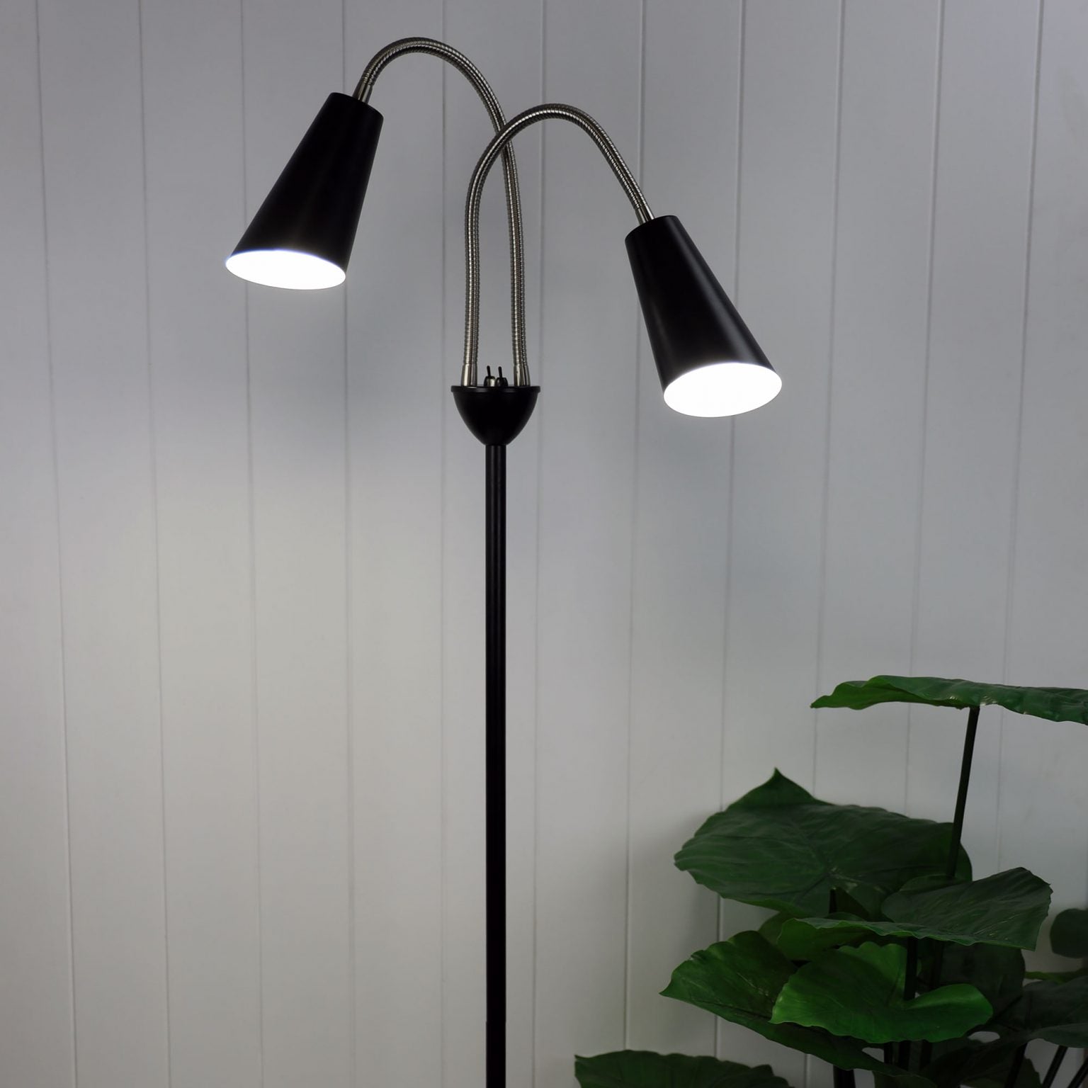 WALT Twin Flexible Neck Lamp Black