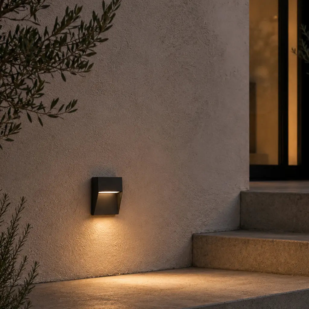 TERIN 24V EXTERIOR SQUARE WALL LIGHT