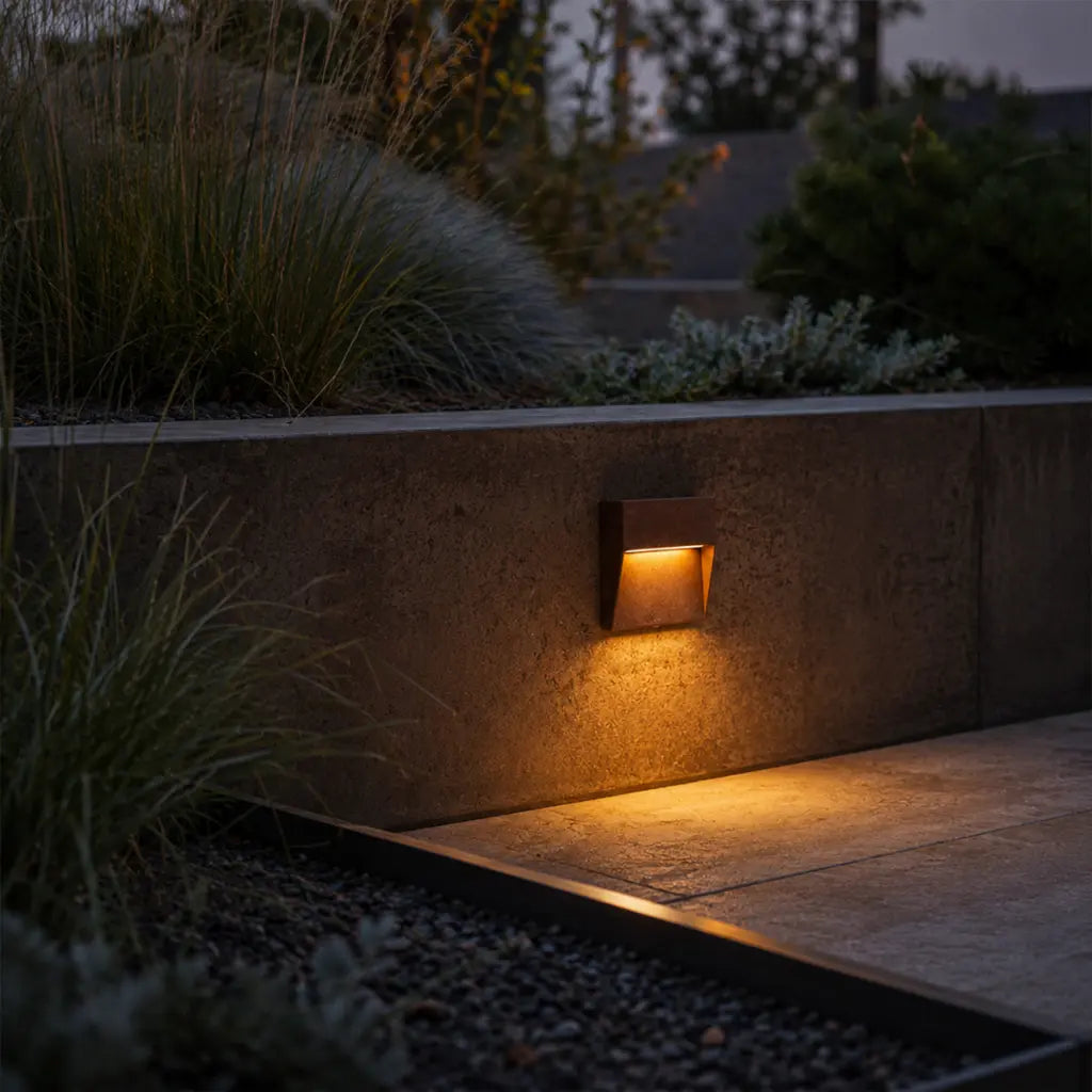 TERIN 24V EXTERIOR SQUARE WALL LIGHT