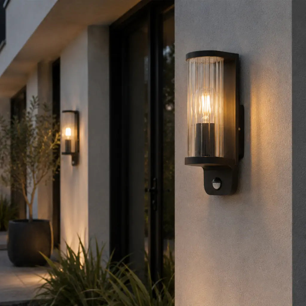 THIRLO EXTERIOR WALL LIGHT